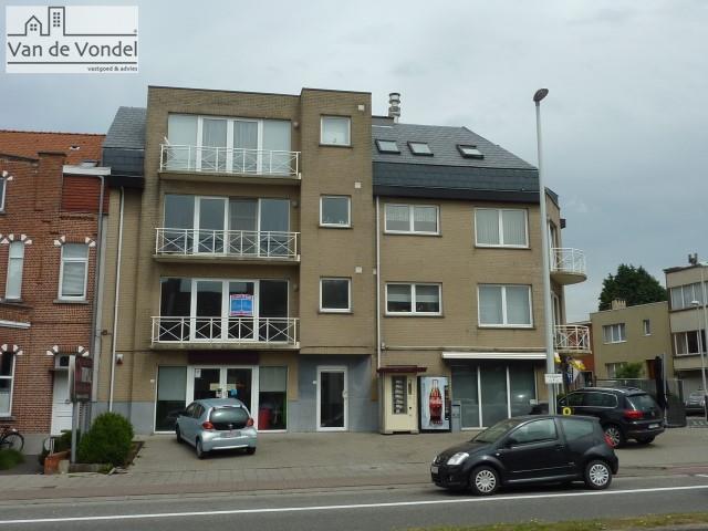 Recent appartement (2003)
met twee slaapkamers
