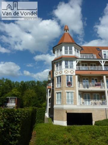 Prachtig recent instapklaar
appartement met één
slaapkamer te Erembodegem dorp.