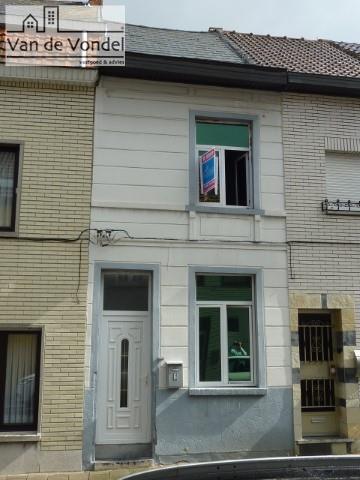 Huis met 4 slaapkamers 
met stadskoer in het centrum van 
Aalst
