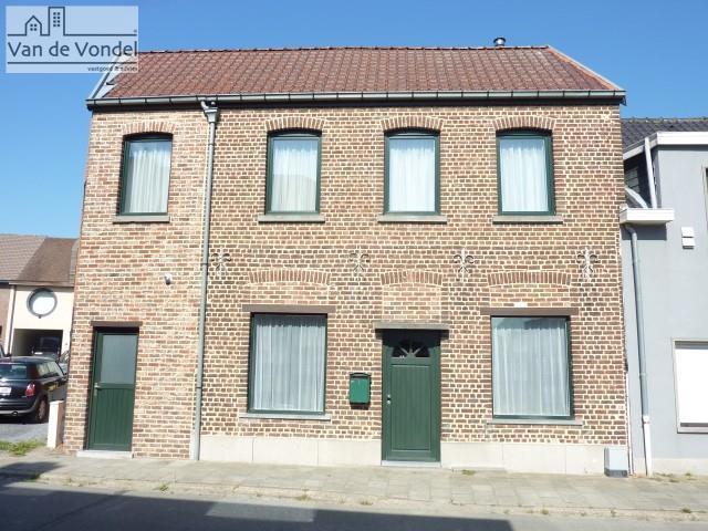 Klein beschrijf mogelijk! 
100% instapklare woning te Aalst!