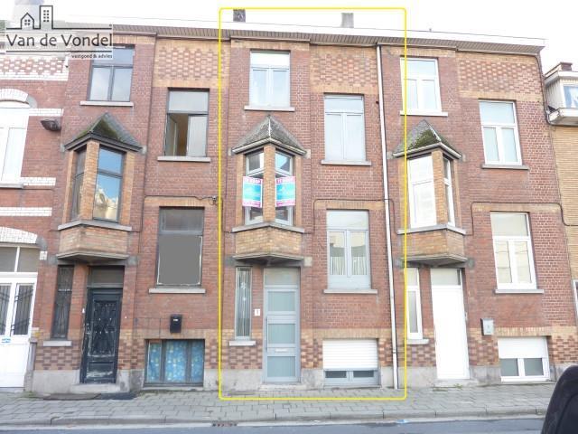 Klein beschrijf mogelijk !
100% instapklare burgerwoning te centrum Aalst!