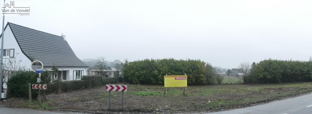 Bouwgrond (11a) te koop te Affligem.