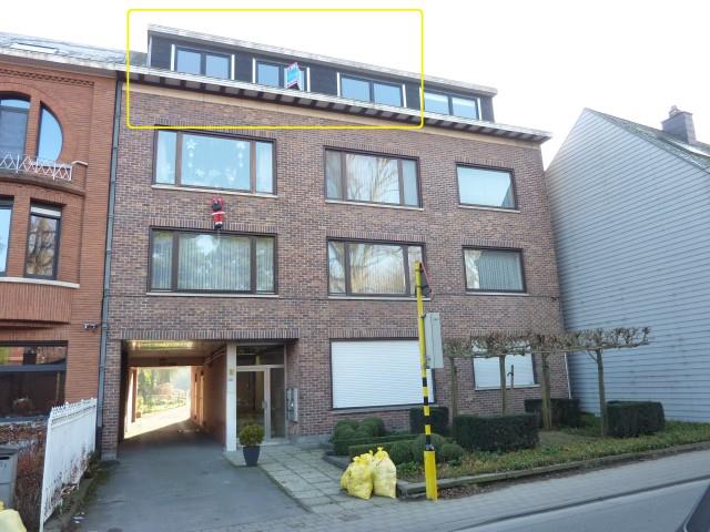 Ruim 3 slaapkamer appartement
te 9300 Aalst! Goede ligging! 