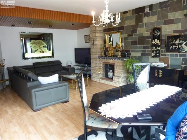 Appartement met terras te Erembodegem.
100% instapklaar! 