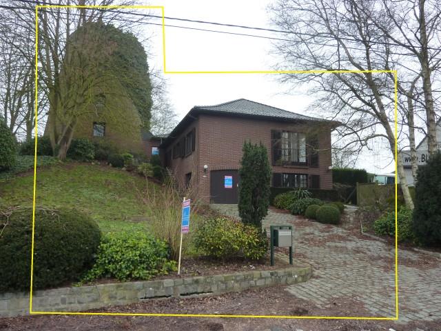 Unieke villa met 640m² bewoonbare oppervlakte!
Ideaal voor zelfstandige/vrij beroep.