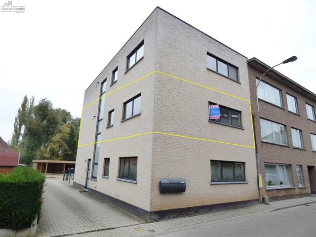 100% instapklaar appartement met carport te Aalst.
2 slaapkamers en privé tuin.