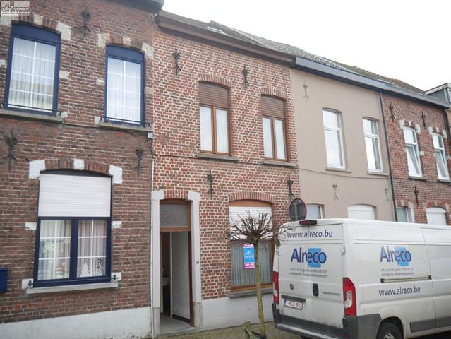 Klein beschrijf mogelijk!
Op te frissen stadswoning met grote tuin te Aalst. 