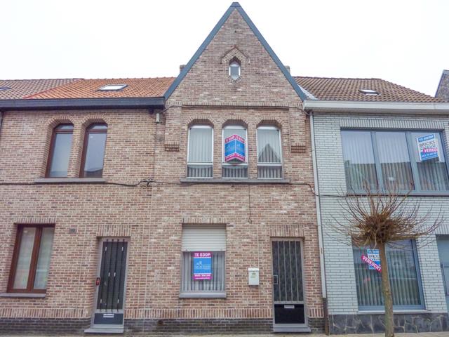 Klein beschrijf mogelijk! 
Te renoveren woning met tuin te Aalst. 