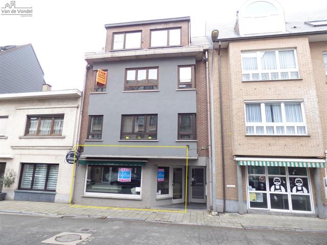 Strategisch gelegen handelspand te Aalst centrum!