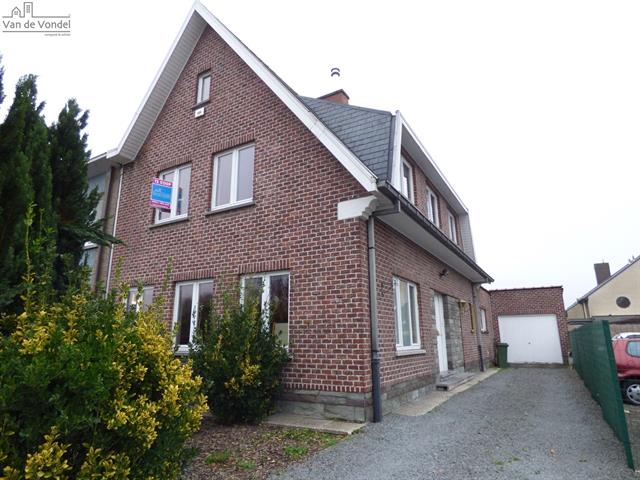 100% instapklare HOB met tuin en garage te Aalst. 
Strategische ligging!