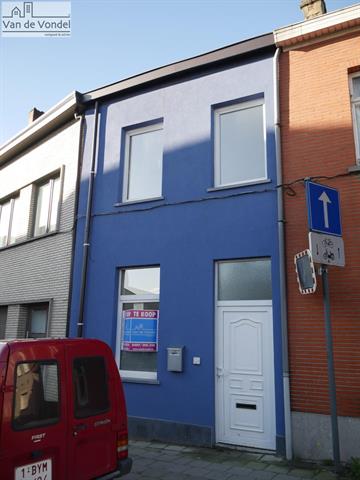 Klein beschrijf mogelijk! 
Gerenoveerde woning met tuin te Aalst.