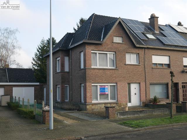 Ruime HOB met garage en tuin te Lede.