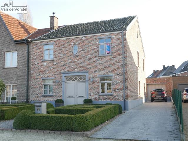 Prachtige HOB met garage en tuin te Nieuwerkerken.
