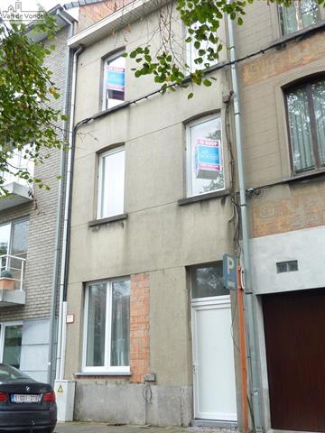 Klein beschrijf mogelijk! 4 slaapkamers!
100% instapklare stadswoning te Aalst.