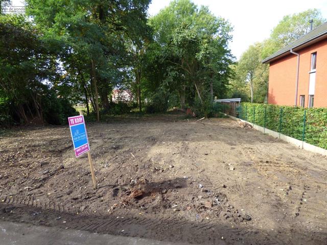 Bouwgrond van 12a22ca te Erembodegem