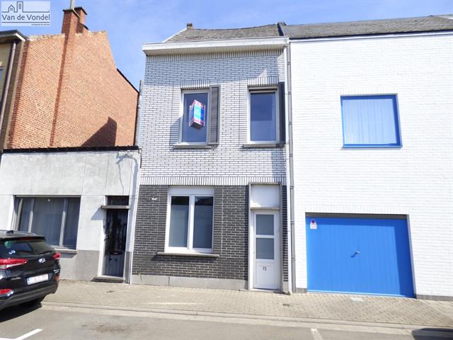 Gerenoveerde woning met tuin te Aalst