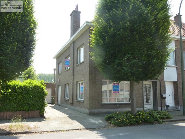 Ruime HOB met garage 
en stadstuin te Aalst.