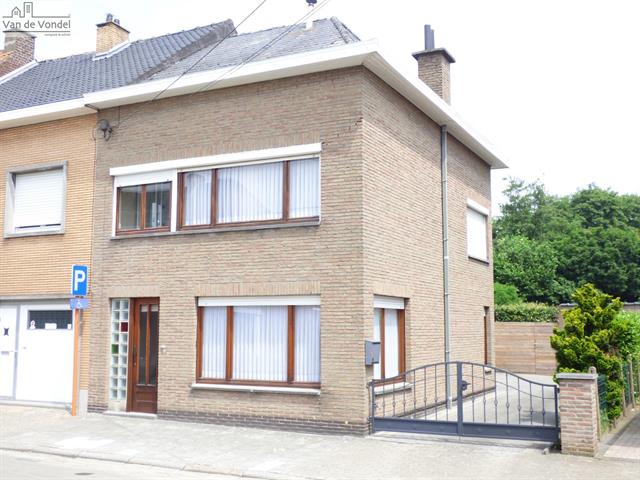 Rustige gelegen HOB 
met tuin en garage te Hofstade.