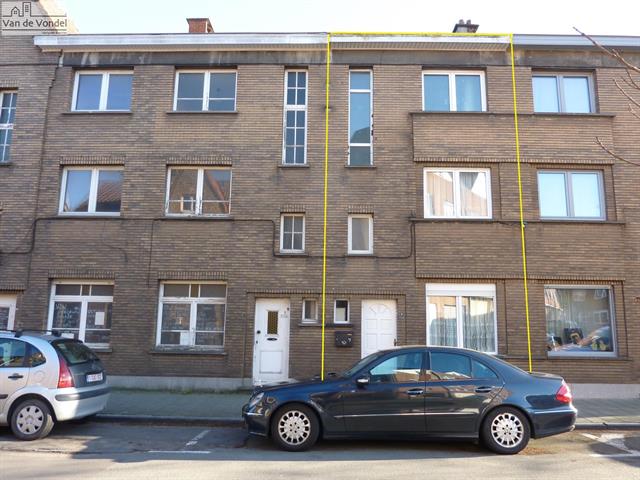 100% instapklare (twee) woning 
met tuin en garage te Aalst.