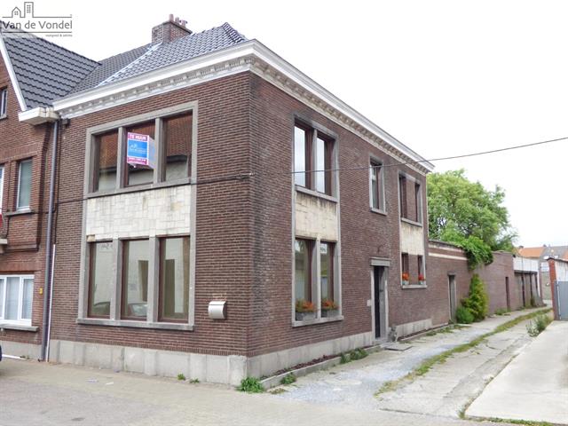 Centraal gelegen HOB met tuin te Aalst.