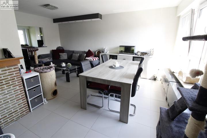 100% instapklare woning te koop 
te Baardegem !