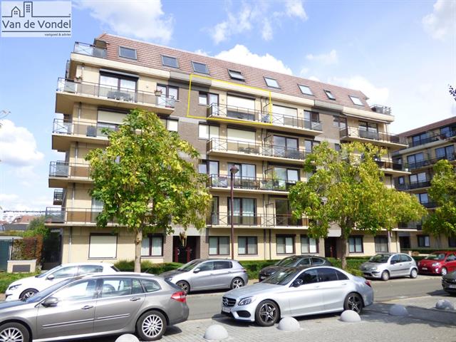 100% instapklaar appartement 
met 2 slaapkamers te Anderlecht.