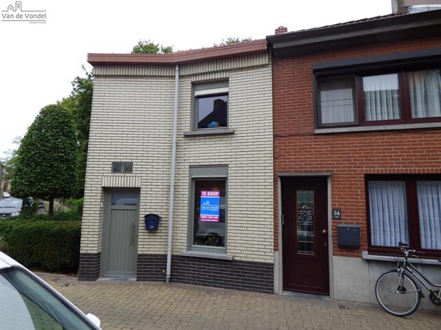 Centraal gelegen stadswoning met tuin 
te Aalst.