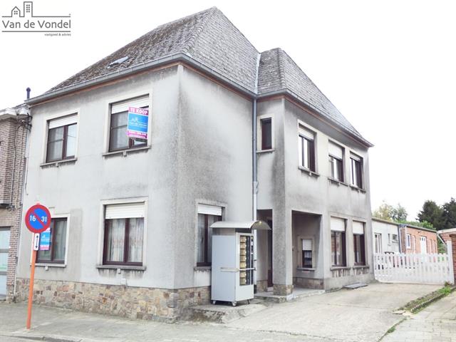 Heel ruime HOB met 6 slaapkamers
te Lede ! Topper !