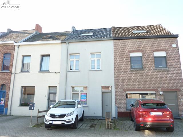 100% instapklare woning met tuin te Hofstade.
Volledig, kwalitatief gerenoveerd !