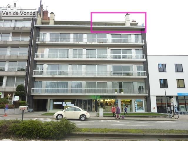 Te huur strategisch gelegen penthouse te Aalst.
Gelegen op de Parklaan, prachtig uitzicht !