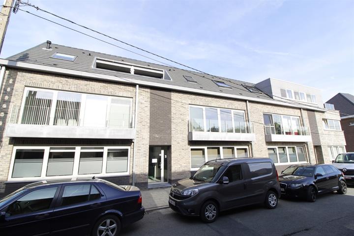 Ruim 3slpk appartement (met garage) 
te Erembodegem (Terjoden).