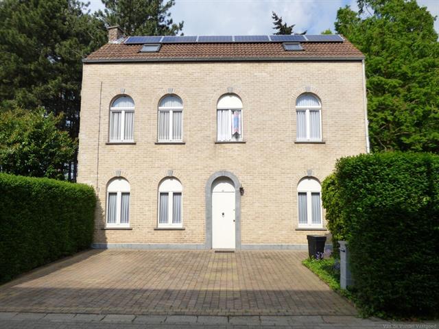 Rustig gelegen woning te Aalst.
prachtige woning! Strategisch gelegen!