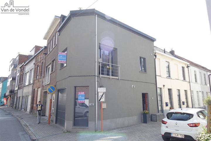 Gerenoveerde stadswoning 
in het hartje van Aalst.