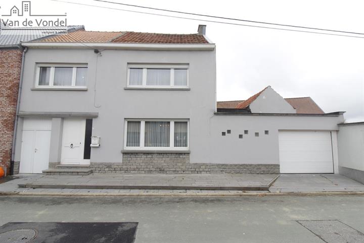 Ruime en rustige gelegen woning 
te Heldergem!