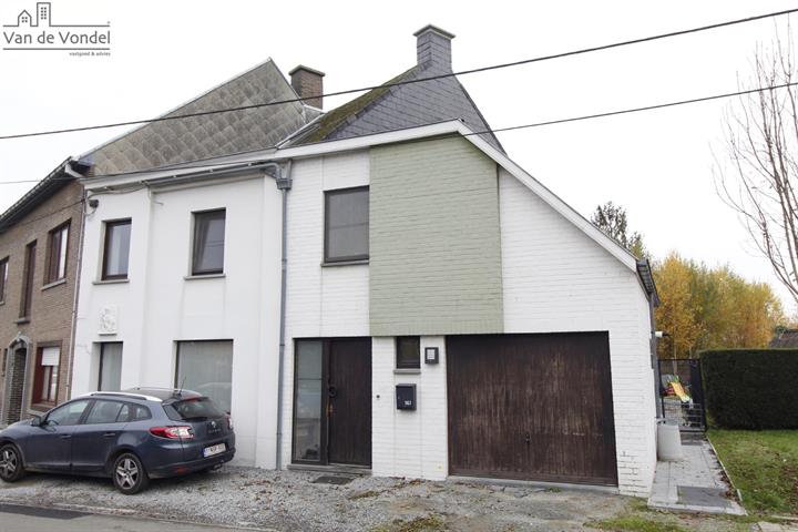 Prachtig gelegen woning met tuin
aan de stadsrand van Aalst.