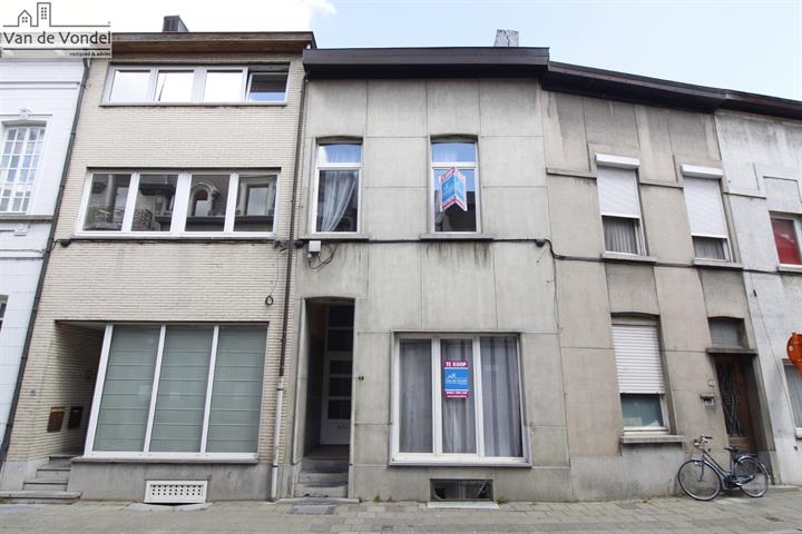 Gebouw: 2 appartementen 
te  Aalst centrum !