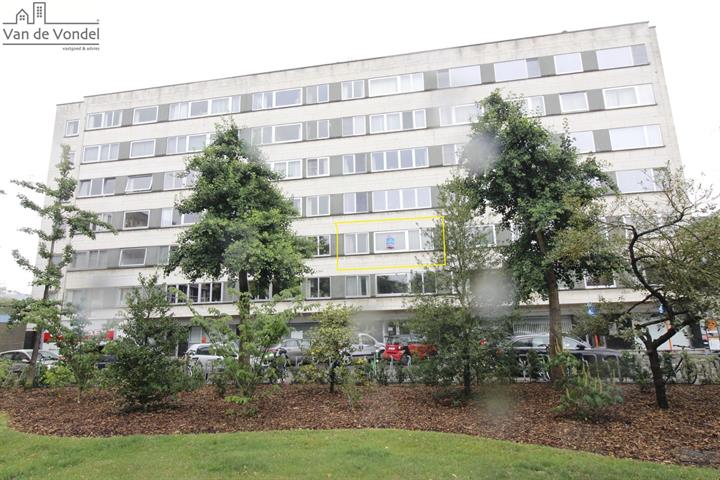 Ruim appartement met garagebox 
in het hartje van Aalst.