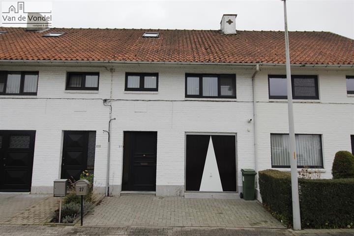 Ruime  woning aan de stadsrand van Aalst.