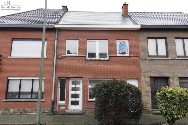 Ruime en rustig gelegen woning te Aalst.