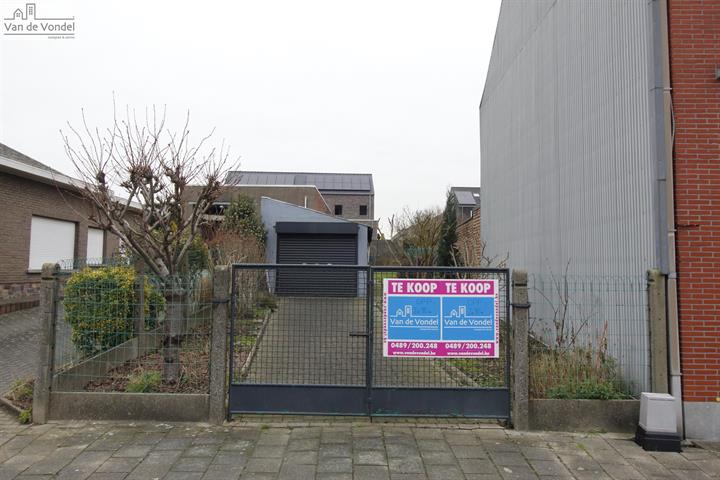 Perceel grond van 2a90ca op een rustige locatie te Aalst.