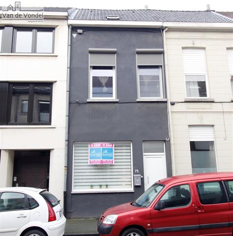 100% instapklare woning met terras te centrum Aalst.