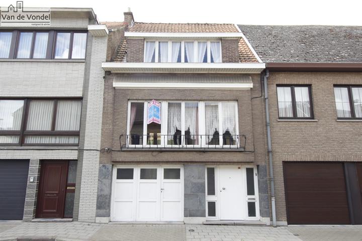 Robuuste bel etage woning te Aalst.Standsrand! Strategische ligging!