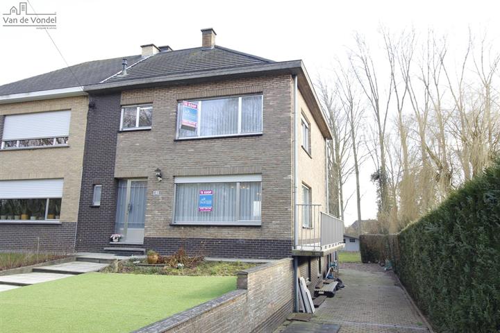 Ruime HOB met tuin en grote garage te Nieuwerkerken