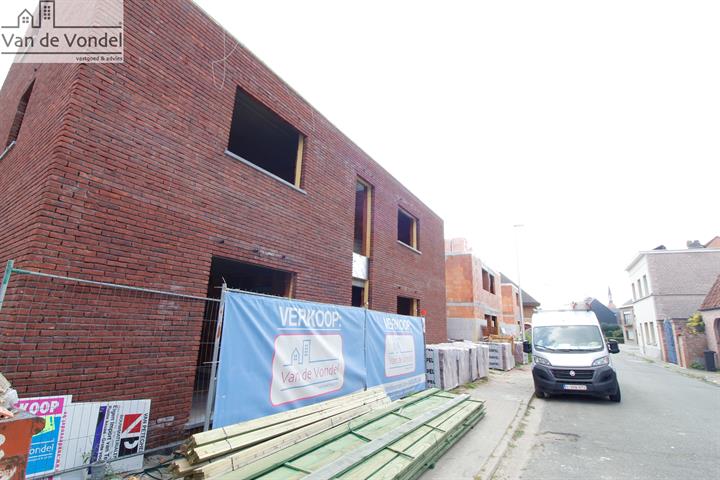 Nieuwbouwwoning op rustige ligging te Gijzegem.