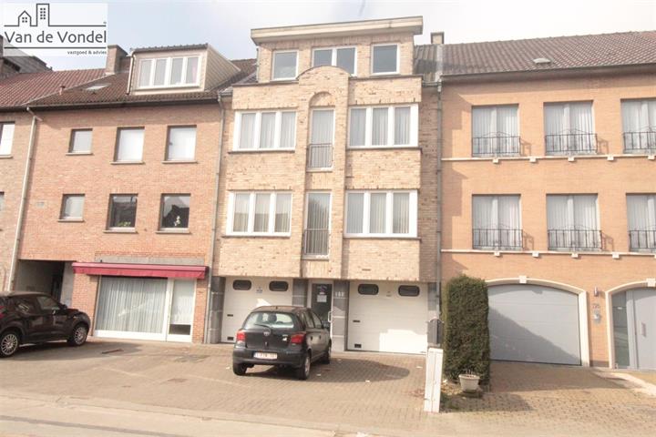 Opbrengsteigendom met 4 appartementen te Ninove