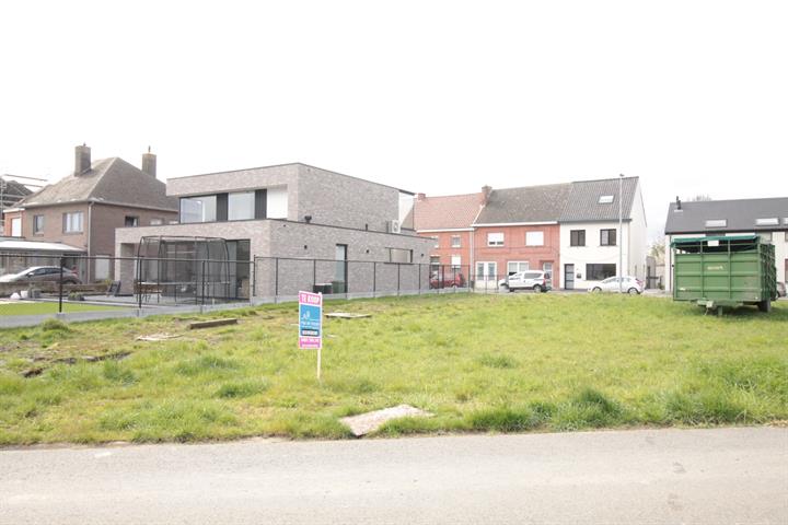 Perceel bouwgrond (5a62ca) voor open bebouwing te Wichelen.