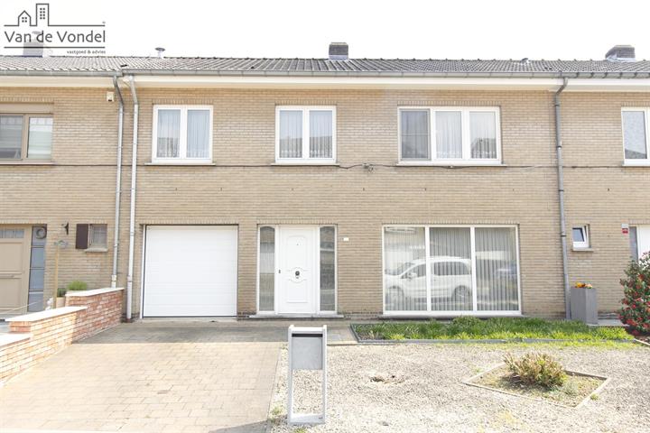 Ruime woning met 5 slaapkamers te Affligem