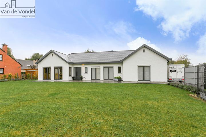 Instapklare villa op 26a51ca te Affligem.