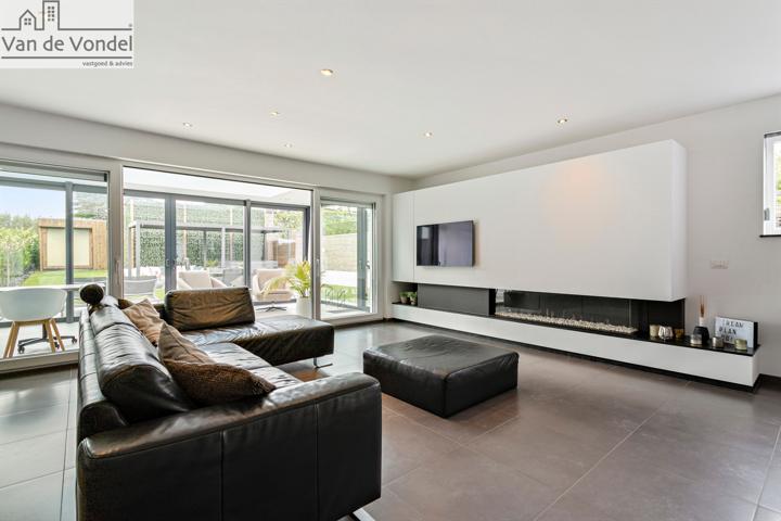 100% instapklare woning met 3 slpks te Nieuwerkerken.