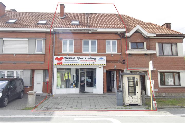 Strategisch en ruime (handels)woning met 4 slaapkamers te Erembodegem! 